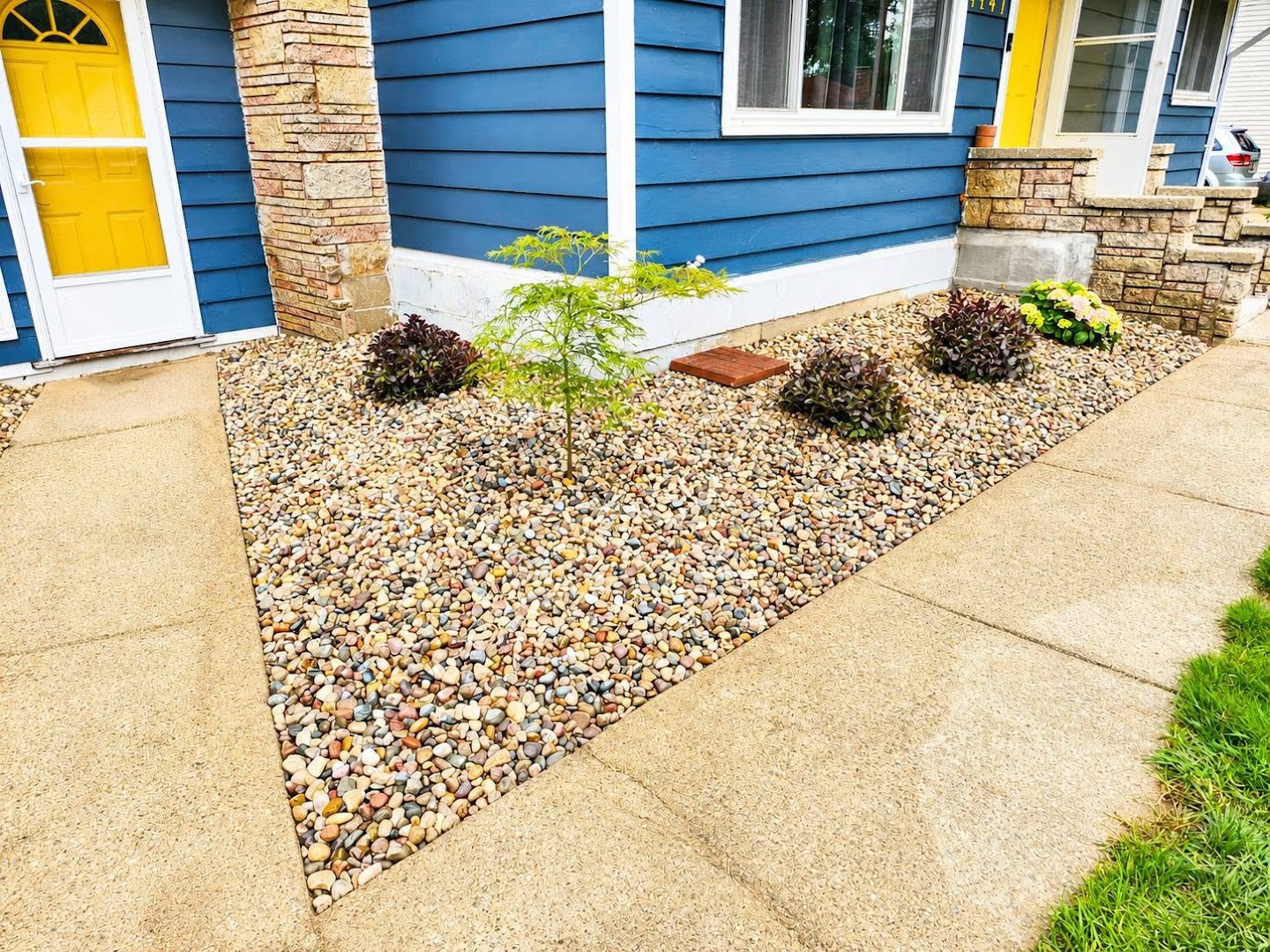 Rock bed along walkway, Grand Rapids MI